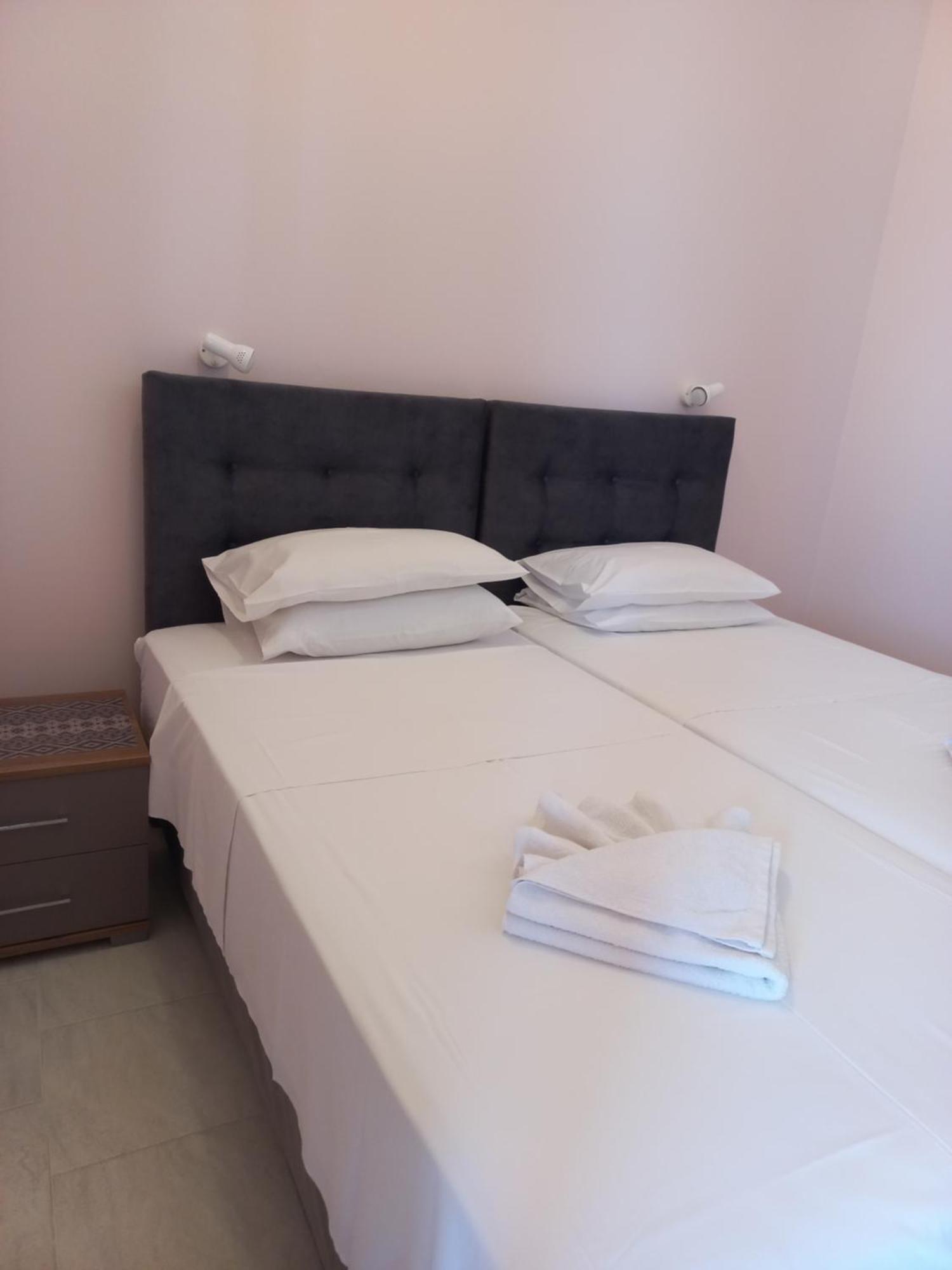 Porto-Fino Hotell Arillas  Exteriör bild